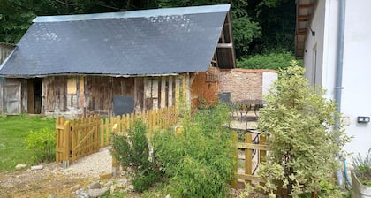 Quiet country cottage, close to the sea