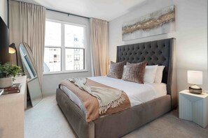 1 habitación, tabla de planchar con plancha, cuna de viaje y wifi 