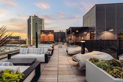 Stamford Grand Apartment