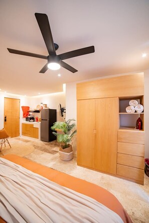 Desk, iron/ironing board, free WiFi, bed sheets
