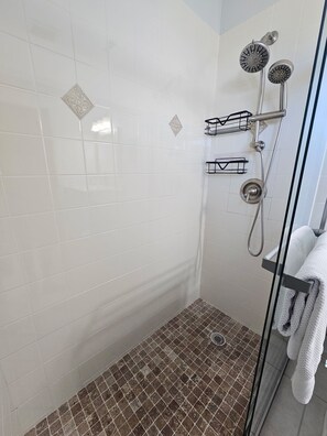 Hair dryer, towels - Canal Dreams a Gorgeous 3 BR / 2 BA home with heated pool on the canal (Port Charlotte)