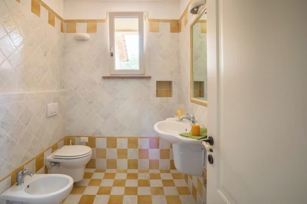 Shower, bidet