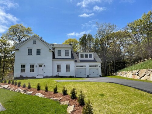 New Home in the heart of South Dennis