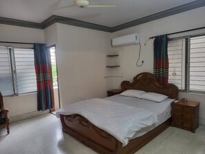 3 Schlafzimmer, Bügeleisen/Bügelbrett, WLAN, Bettwäsche