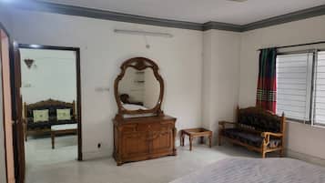 3 soverom, strykejern/-brett, wi-fi og sengetøy