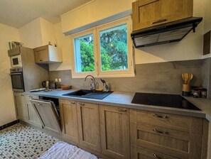 Fridge, microwave, oven, stovetop - La marmotte - Holiday home - Les Mathes (Les Mathes)