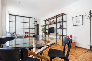 Apartment (1 Bedroom) | Interior - Rivol1 · Design Studio Next to Rivoli Theatre (Porto)