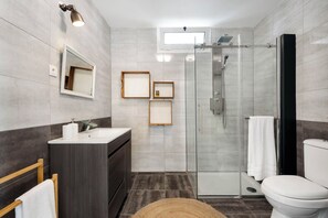 Rumah (4 Bedrooms) | Interior