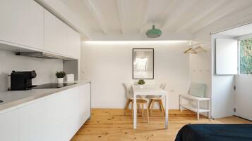 Apartment (0 Bedroom) | Front of property