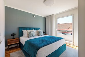 Apartment (2 Bedrooms) | Interior - Acm033 Bombarda Homes, 2BR Duplex w/ Balcony (Porto)