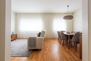 Apartment (2 Bedrooms) | Interior - Acm033 Bombarda Homes, 2BR Duplex w/ Balcony (Porto)