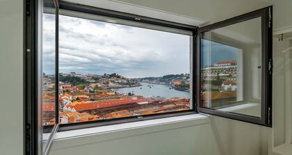 Gaia23 · Lovely 2-bed w/ Parking Amazing View