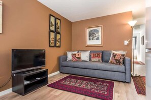 ์ํํธ (1 Bedroom) | ๋ด๋ถ