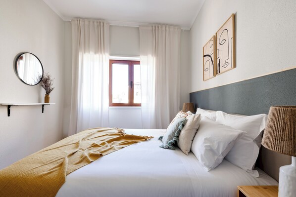 Apartment (3 Bedrooms) | Interior - Breinr · Trendy and Spacious 3BR Family Home (Porto)