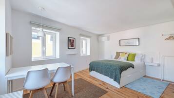 Apartment (0 Bedroom) | Front of property