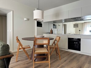 Lejlighed (1 Bedroom) | Opholdsområde | Tv
