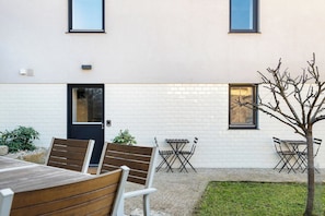 Apartment (1 Bedroom) | Interior - Flora2 Flora Apartments, 1 BR on 1st Floor (Porto)