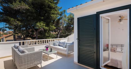 Impeccable 3-bed House in Supetar