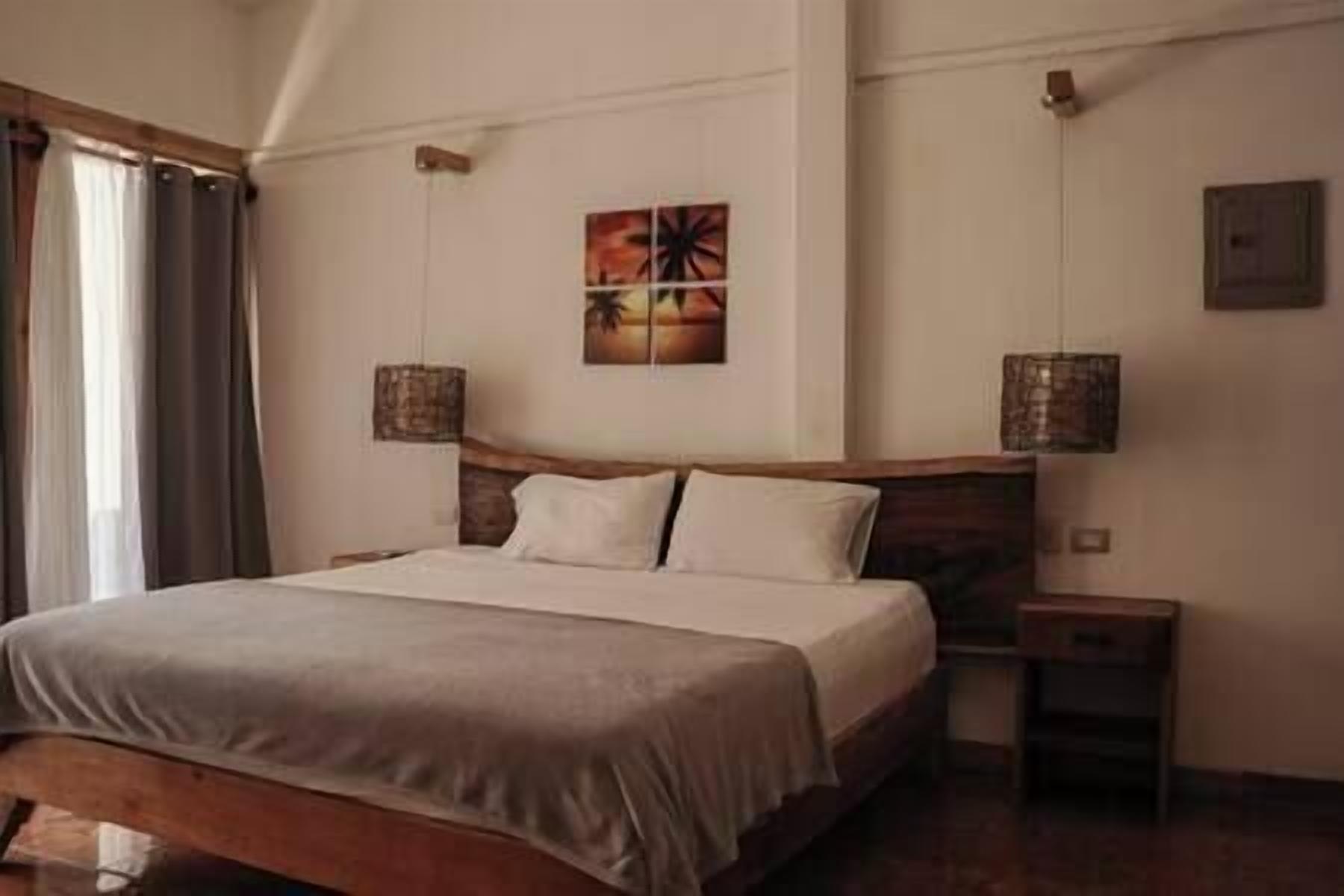 1 Schlafzimmer, Schreibtisch, WLAN, Bettwäsche