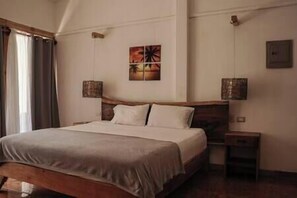 1 bedroom, desk, WiFi, bed sheets - Beautiful loft in the heart of Santa Teresa (Santa Teresa Beach)