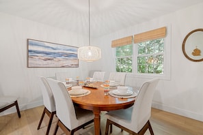 Dining - Lake MI Nest- perfect for group trips with access to Lake MI & private hot tub! (Norton Shores)