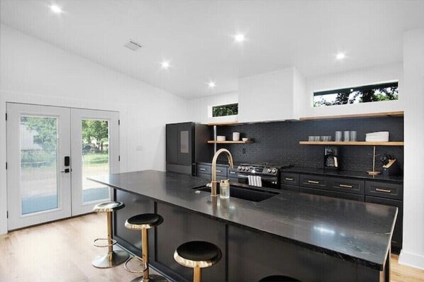 Microwave, oven, dishwasher