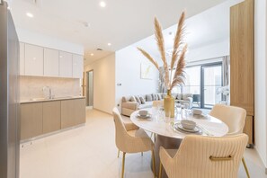 2 bedrooms - DXB - Burj Royale- 4401 - DT (Dubai)