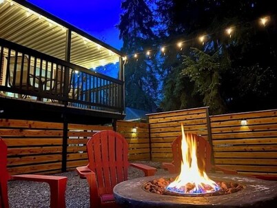 Forest Creek Escape 3BR Firepit Party Lights BBQ Games