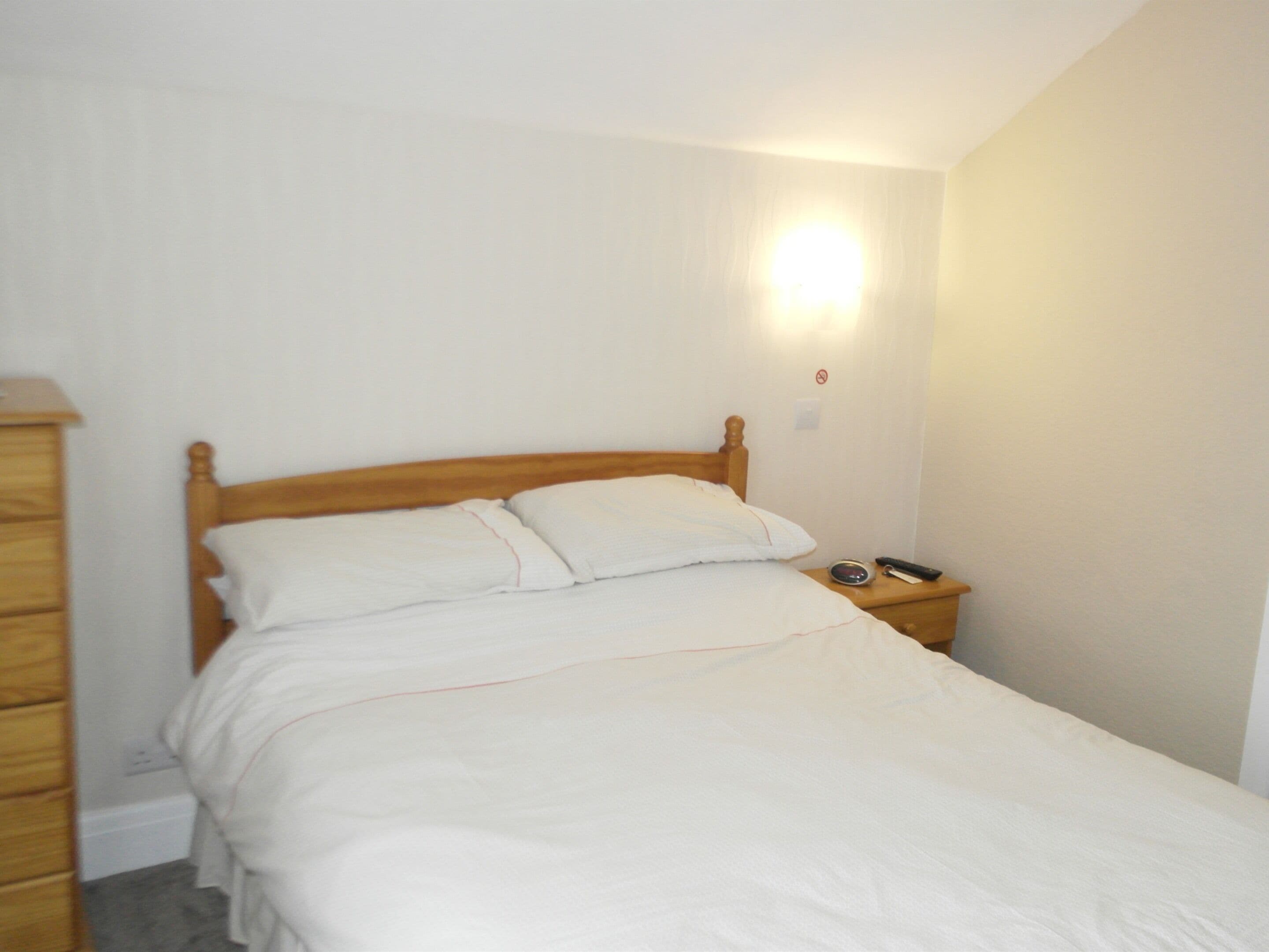 Chambre Double, salle de bains attenante | Wi-Fi gratuit