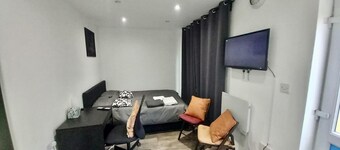 舒適一睡房工作室在北奧特