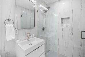 Apartment | Bathroom - Uhost AI 1BR With Marble Accents Patio (Fort Lauderdale)