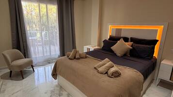 2 slaapkamers, een strijkplank/strijkijzer, gratis wifi, beddengoed