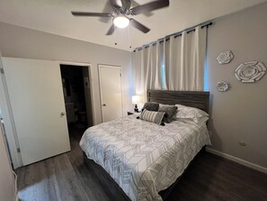 1 soverom, strykejern/-brett, wi-fi (inkludert) og sengetøy