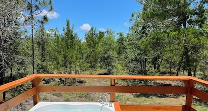 Container Glamping With Nature Views / Jacuzzi / WIFI / FirePit