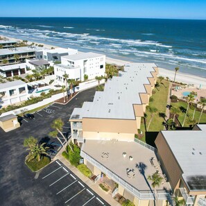 2 عدّة غرف نوم وخدمة الإنترنت