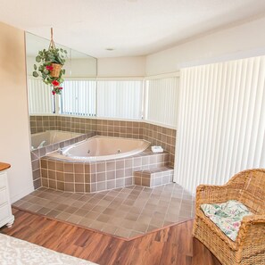 Apartment | 2 bedrooms, Internet - Pool Oasis Sunny Retreat Near St Augustine (St. Augustine)