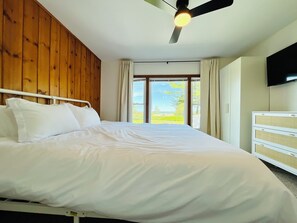 4 bedrooms, iron/ironing board, travel cot, free WiFi