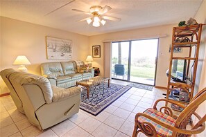 アパートメント | 2 室のベッドルーム、インターネットアクセス