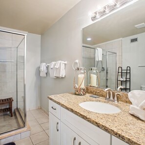 Apartment - St Augustine Luxe Oceanfront - Free Tix (St. Augustine)