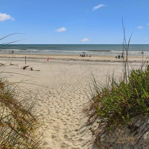 Apartment - St Augustine Luxe Oceanfront - Free Tix (St. Augustine)