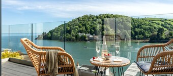 Two Guns in Kingswear
