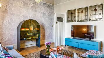 House, Smoking | 6 bedrooms