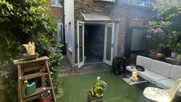 House | Terrace/patio