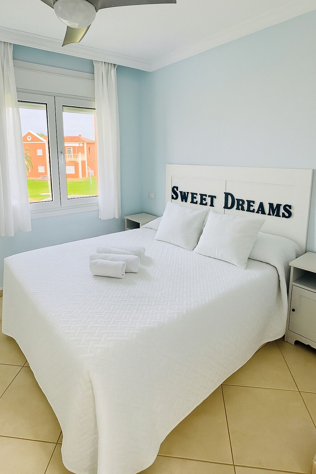 2 Schlafzimmer, Schreibtisch, Bügeleisen/Bügelbrett, kostenloses WLAN