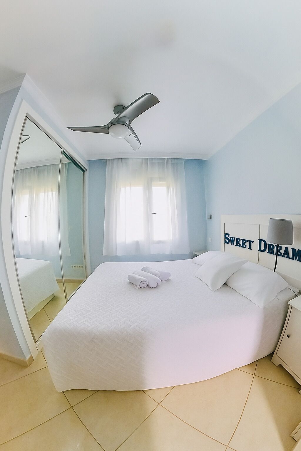 2 Schlafzimmer, Schreibtisch, Bügeleisen/Bügelbrett, kostenloses WLAN