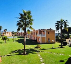 Property grounds - Oliva Nova Club Sevilla VI Equestrian Center . Playa 400 Metros (OLIVA)