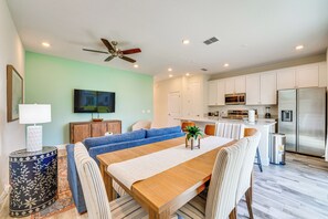 Dining - ~ 11 Mi to Disney: Bright Kissimmee Townhome! (Kissimmee)