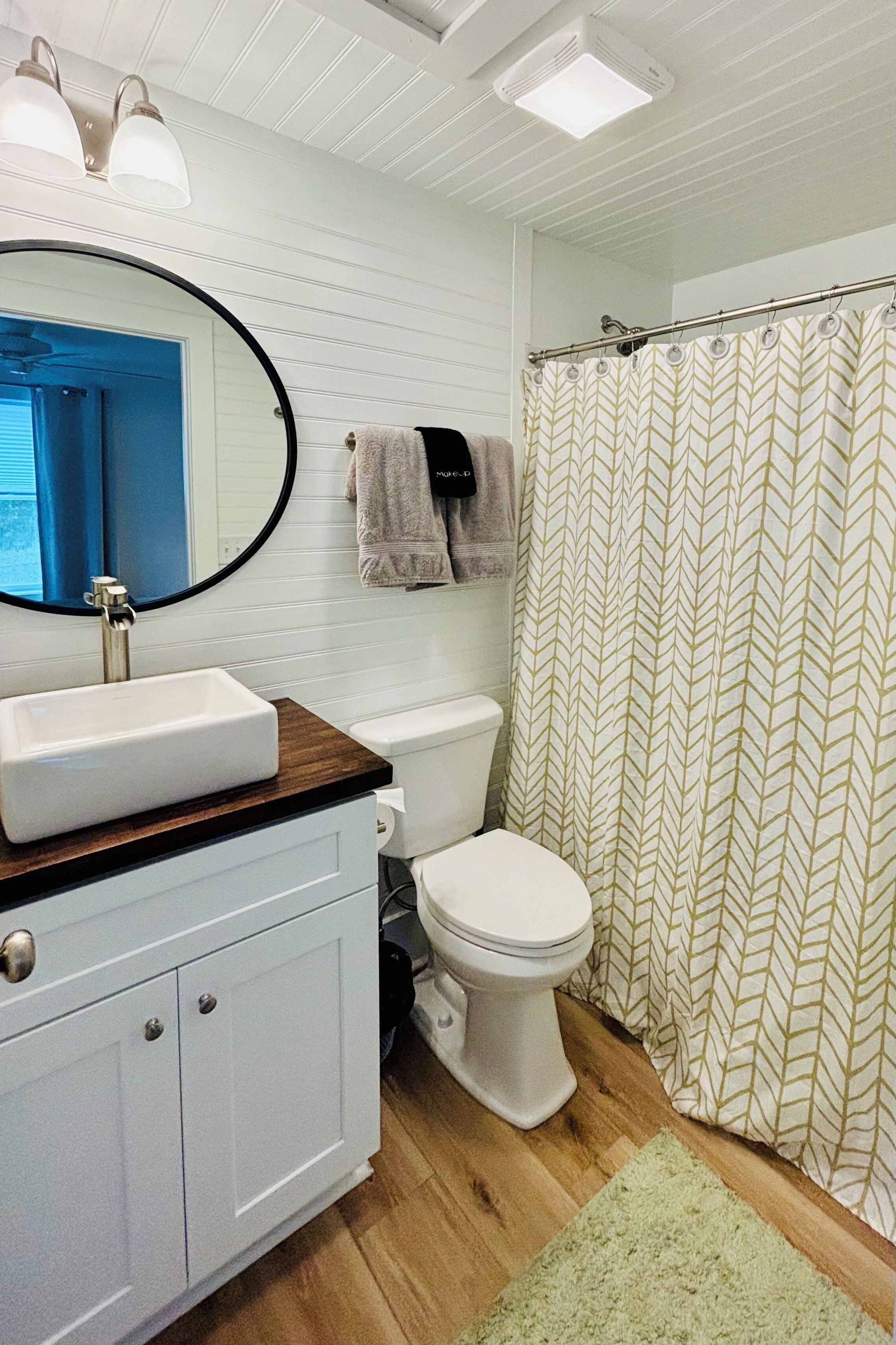 Hair dryer, towels