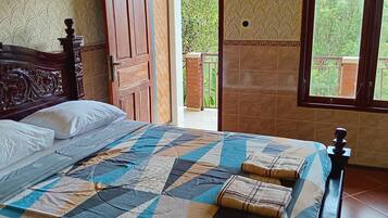 Free WiFi, bed sheets, wheelchair access