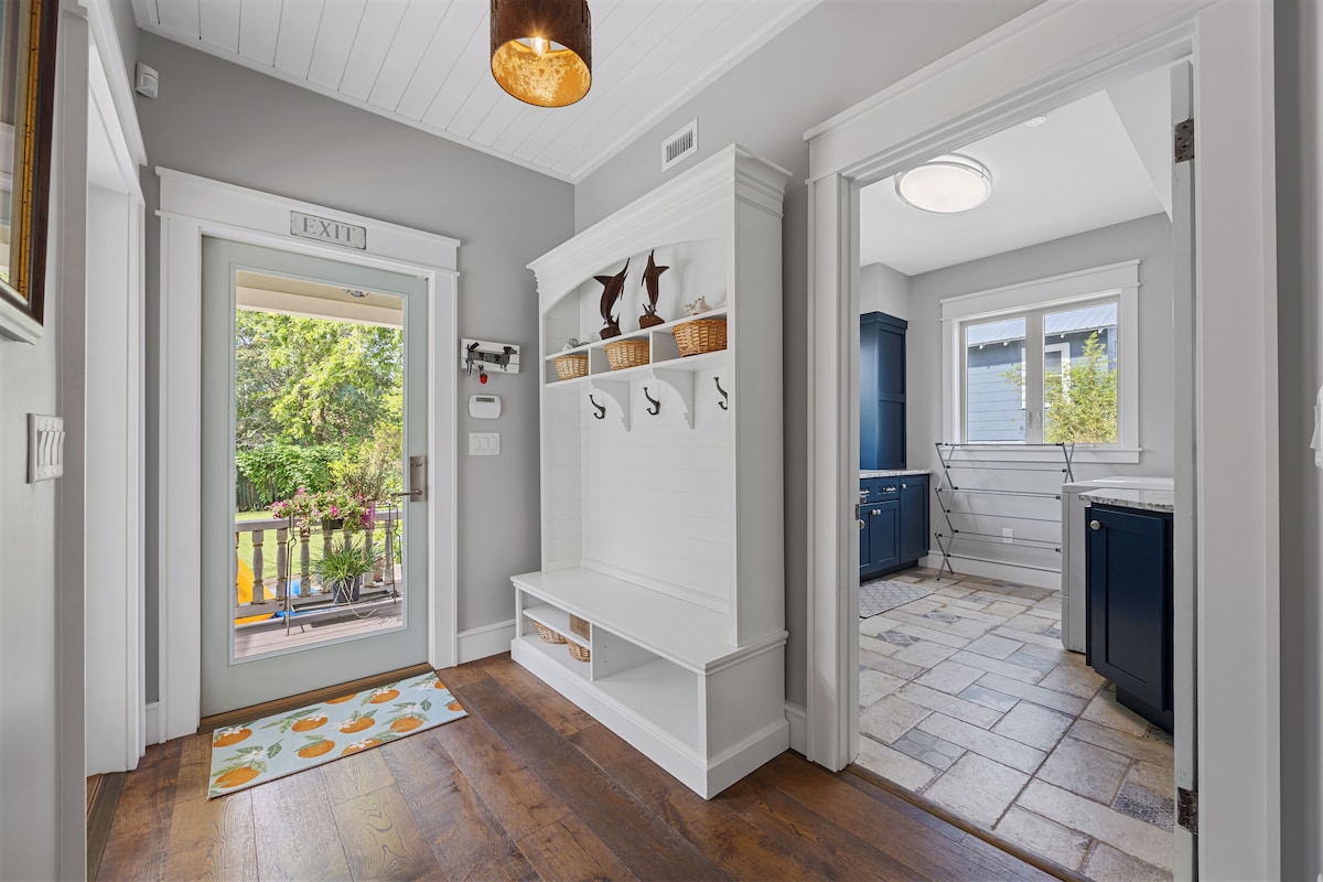 Photo 7 of Luxurious historic home with pool, parking, easy walk to downtown